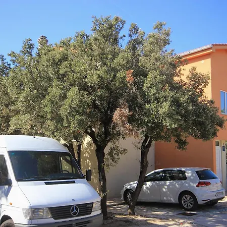 Апартаменты With Parking Space Mandre, Pag - 9354 Колан
