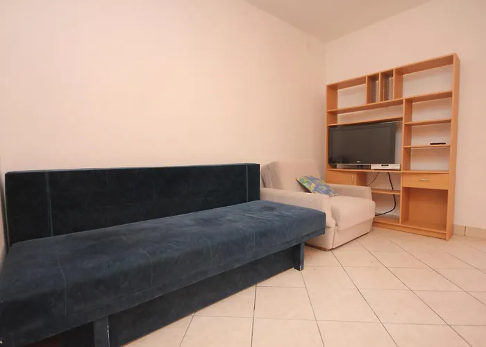 With Parking Space Mandre, Pag - 9354 * コラン